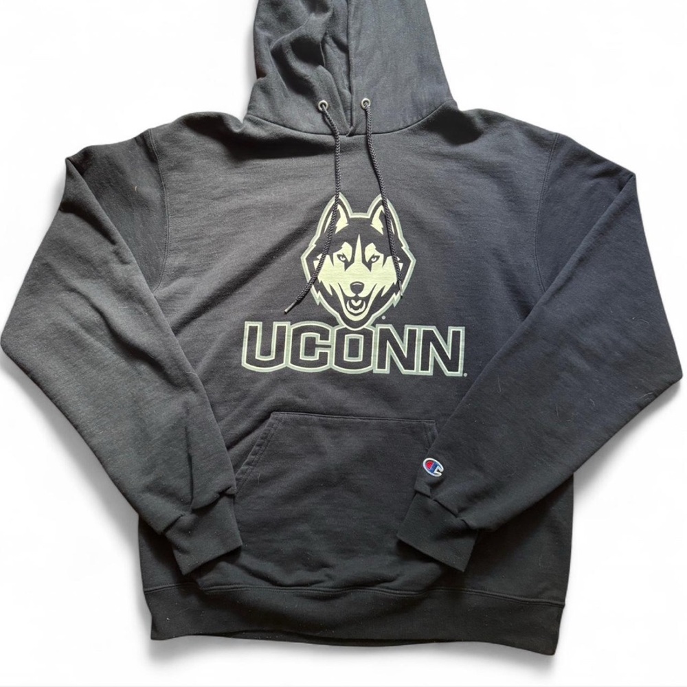 Champion UConn Huskies Hoodie – University of Connecticut Pullover Sweatshirt